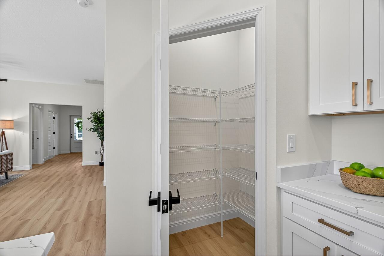 VERO LAKE ESTATES UNIT D - Residential