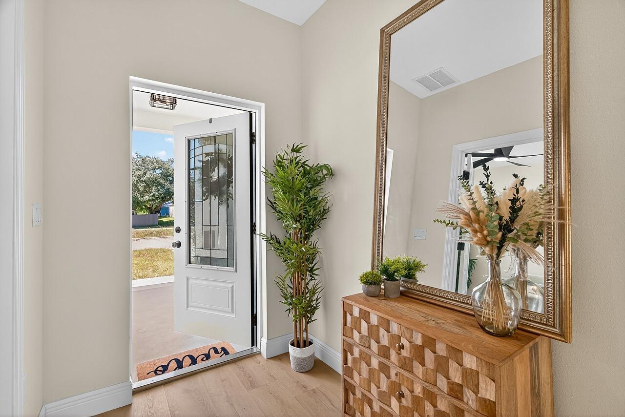 VERO LAKE ESTATES UNIT D - Residential