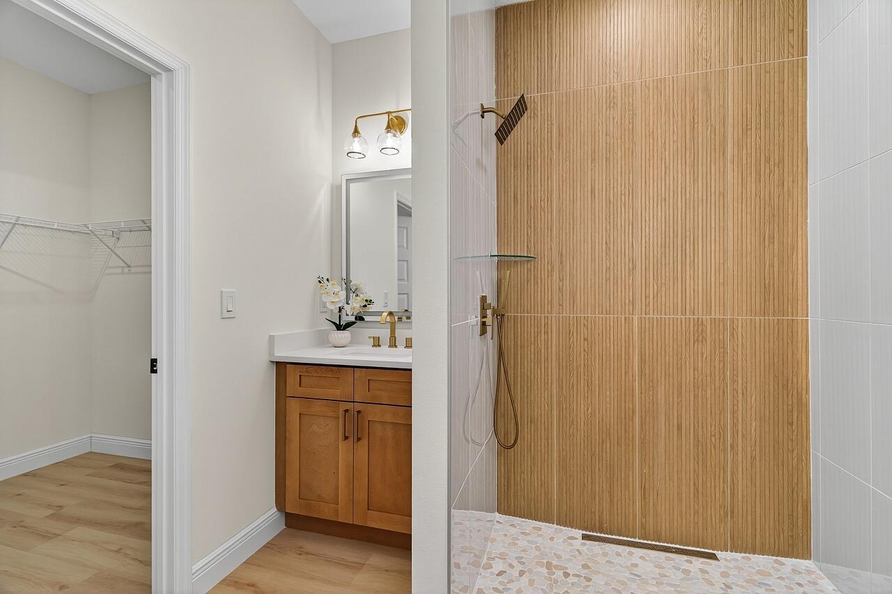 VERO LAKE ESTATES UNIT D - Residential