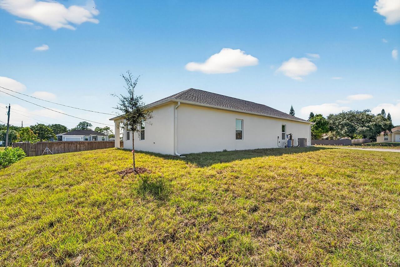 VERO LAKE ESTATES UNIT D - Residential