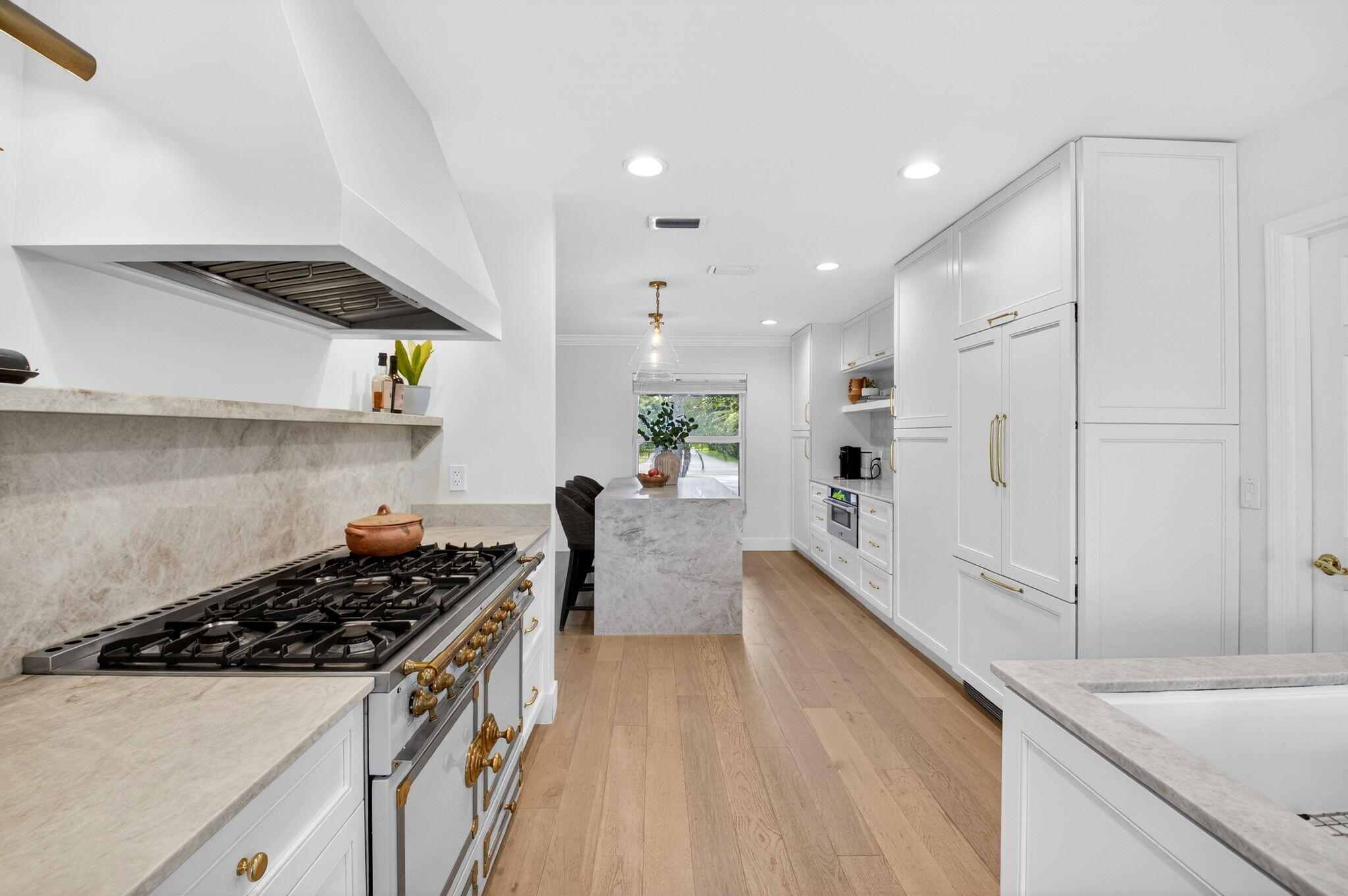 MISSION HILL - Residential