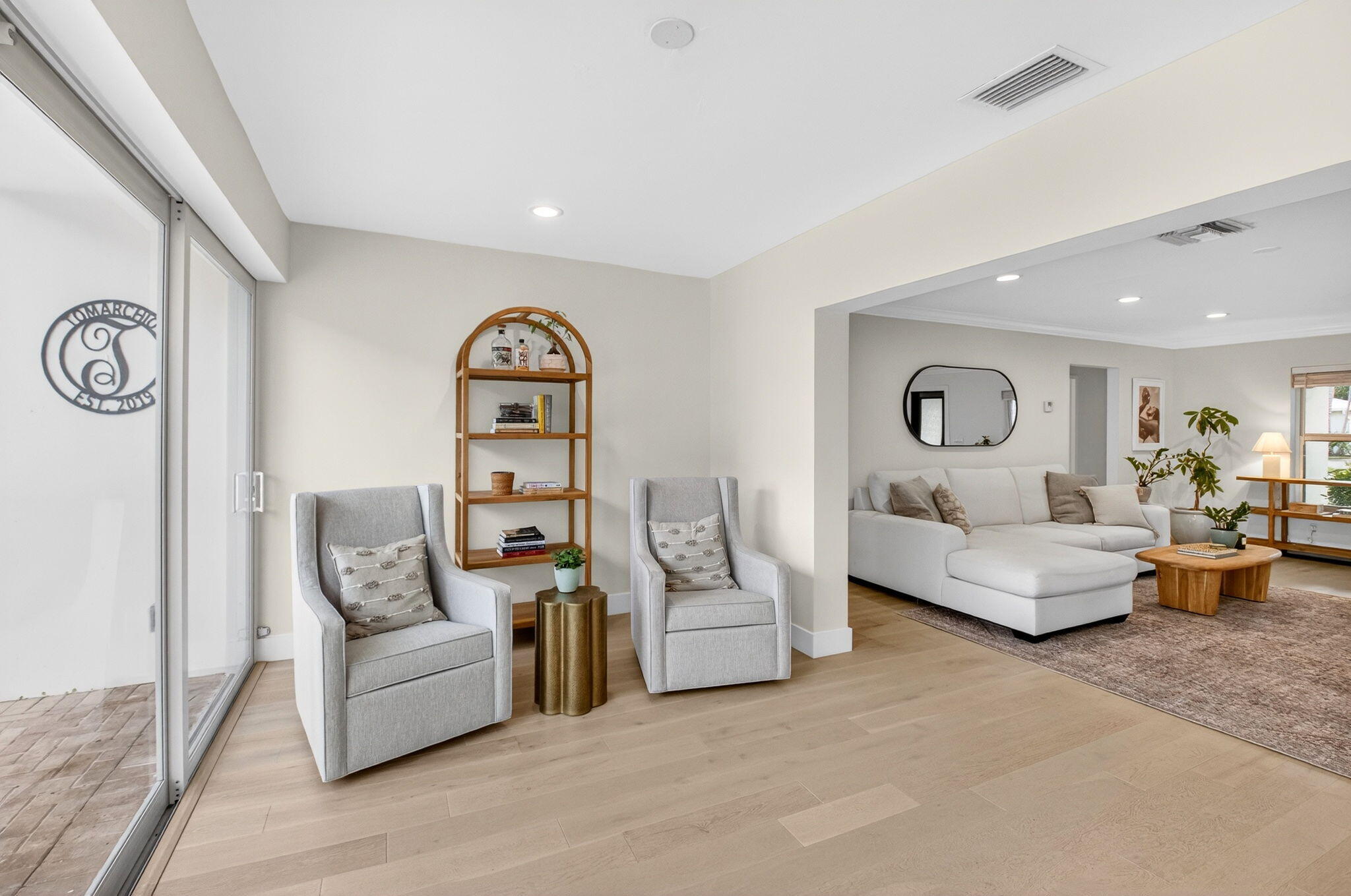 MISSION HILL - Residential