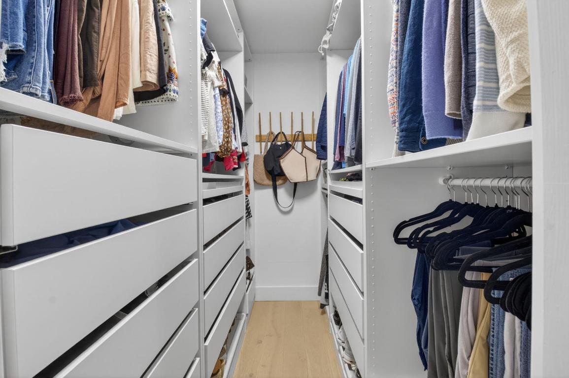 MISSION HILL - Residential