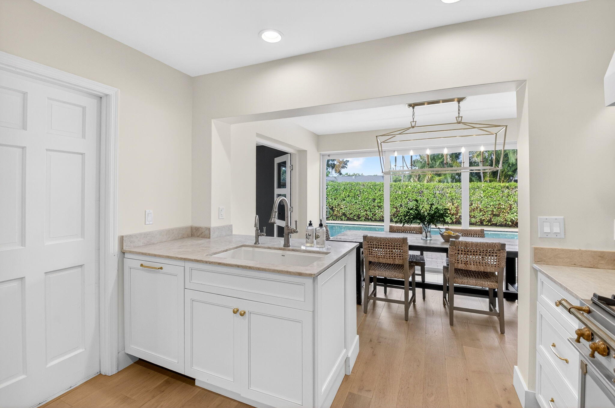 MISSION HILL - Residential