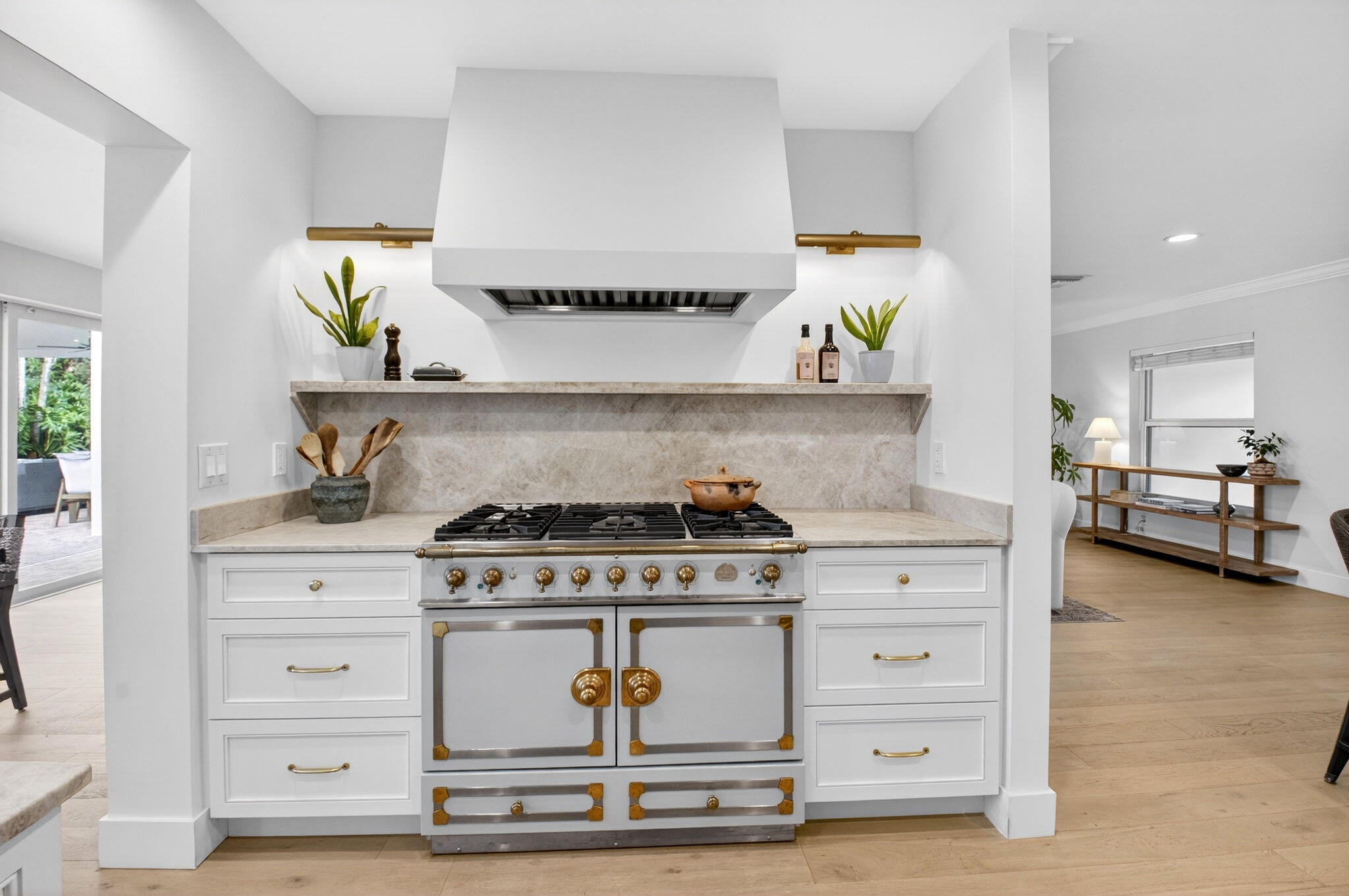 MISSION HILL - Residential