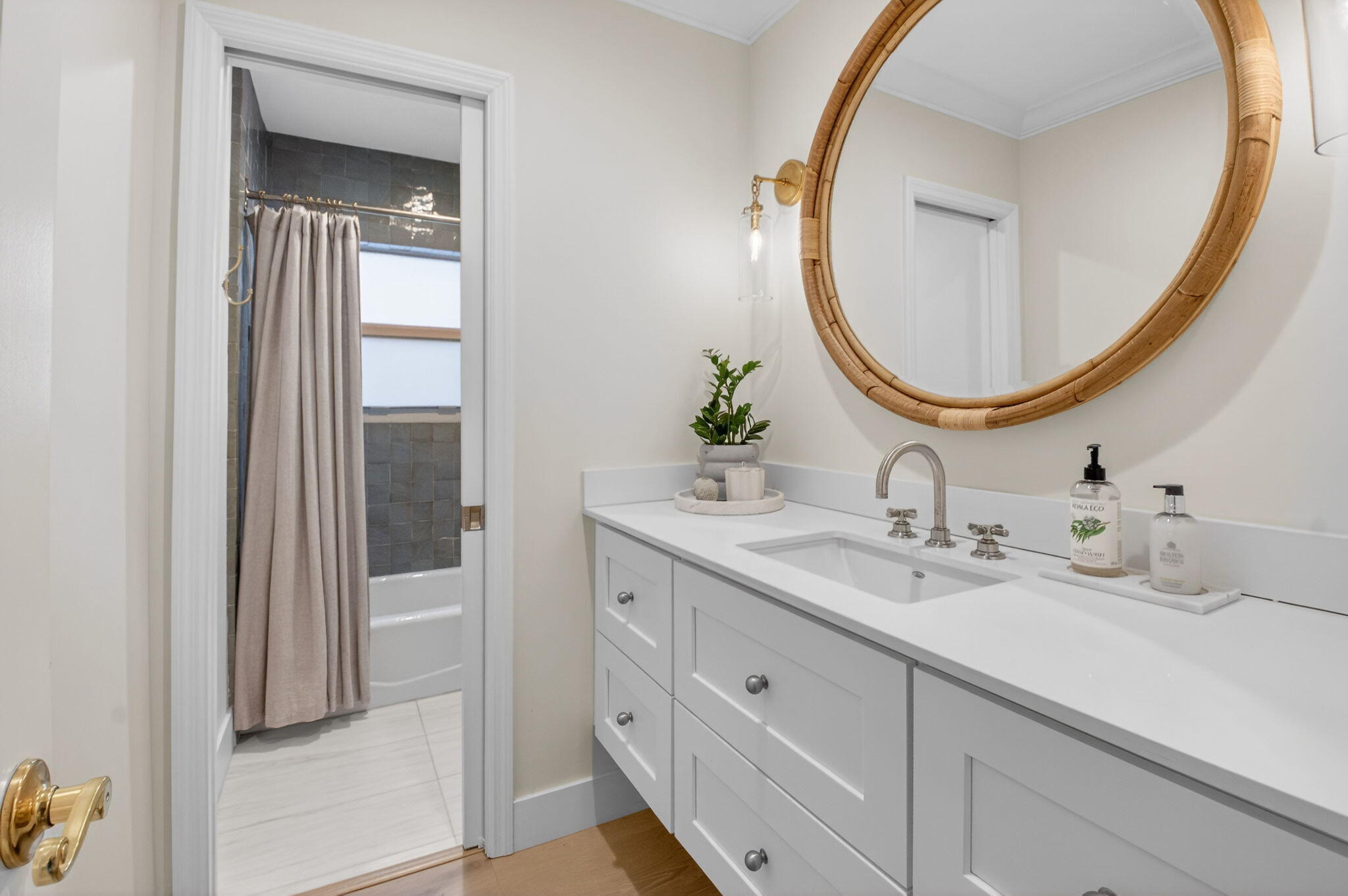 MISSION HILL - Residential