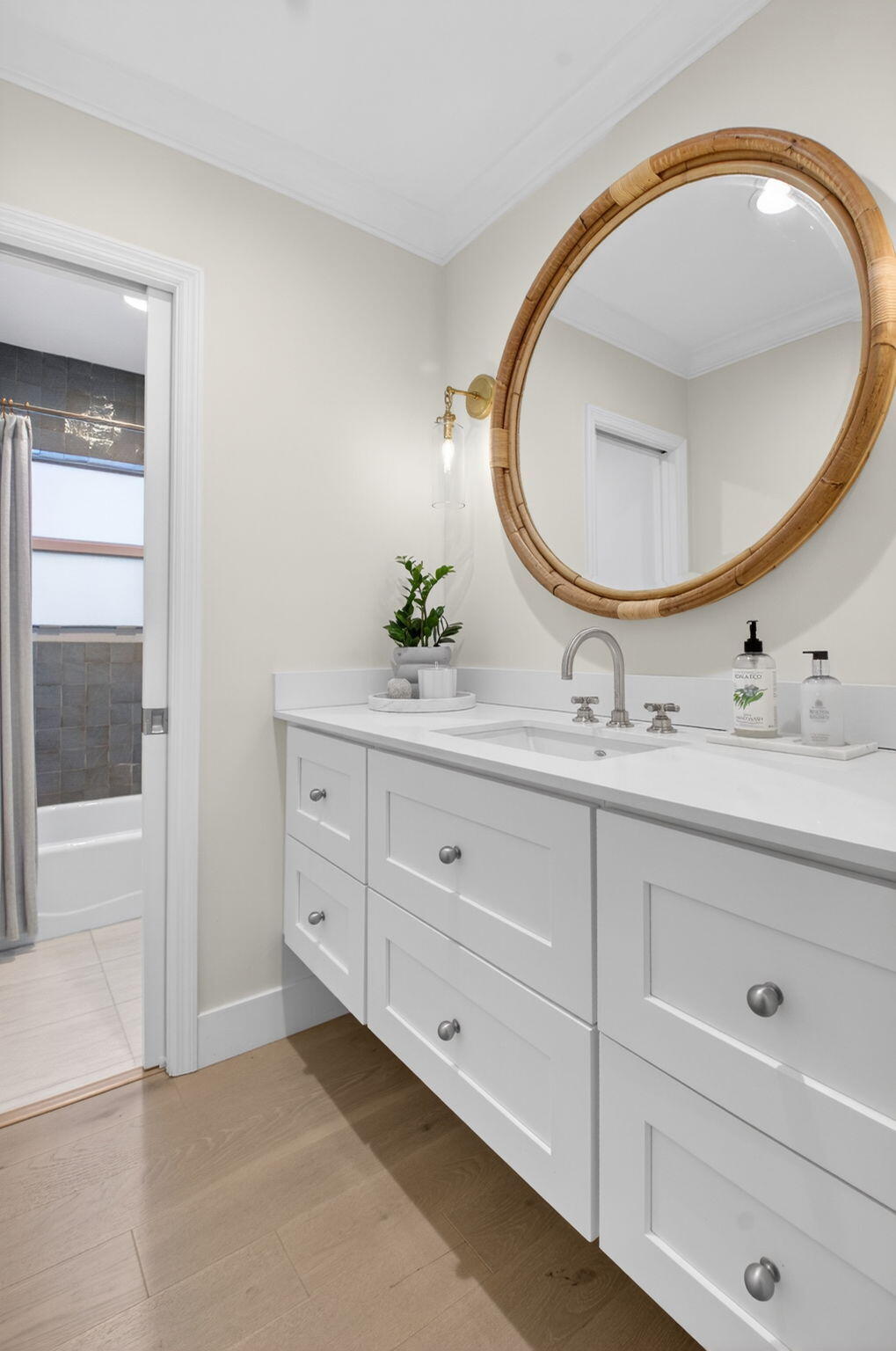 MISSION HILL - Residential