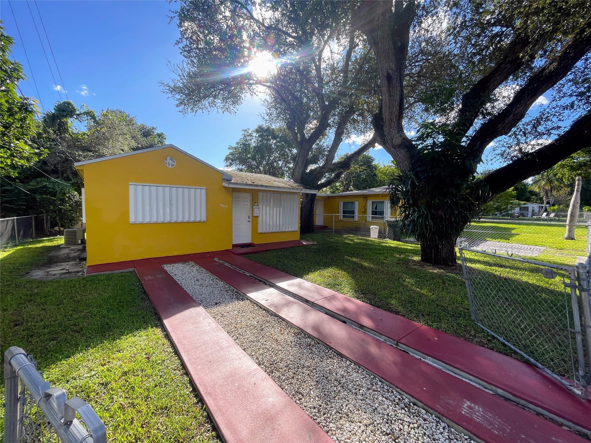 14215-14225 NE 9th Ave