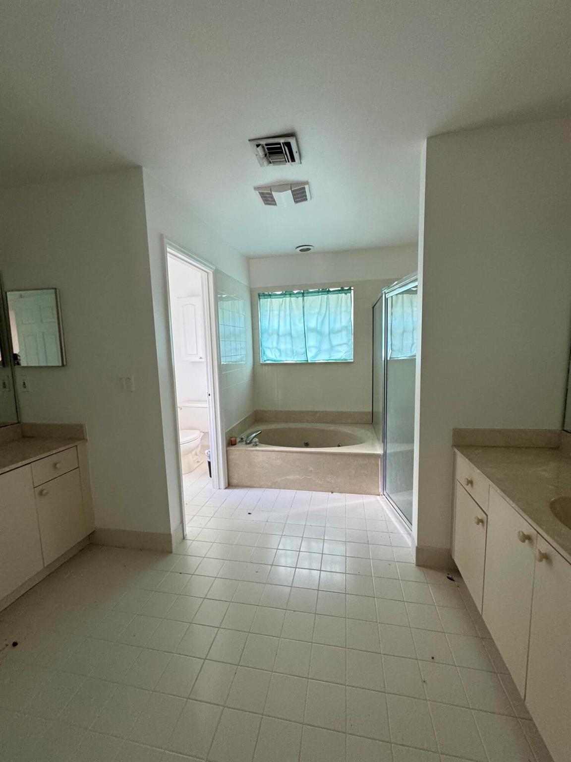 Boynton Beach, Florida 33436, United States, 3 Bedrooms Bedrooms, ,2 BathroomsBathrooms,Residential,Pending,209644
