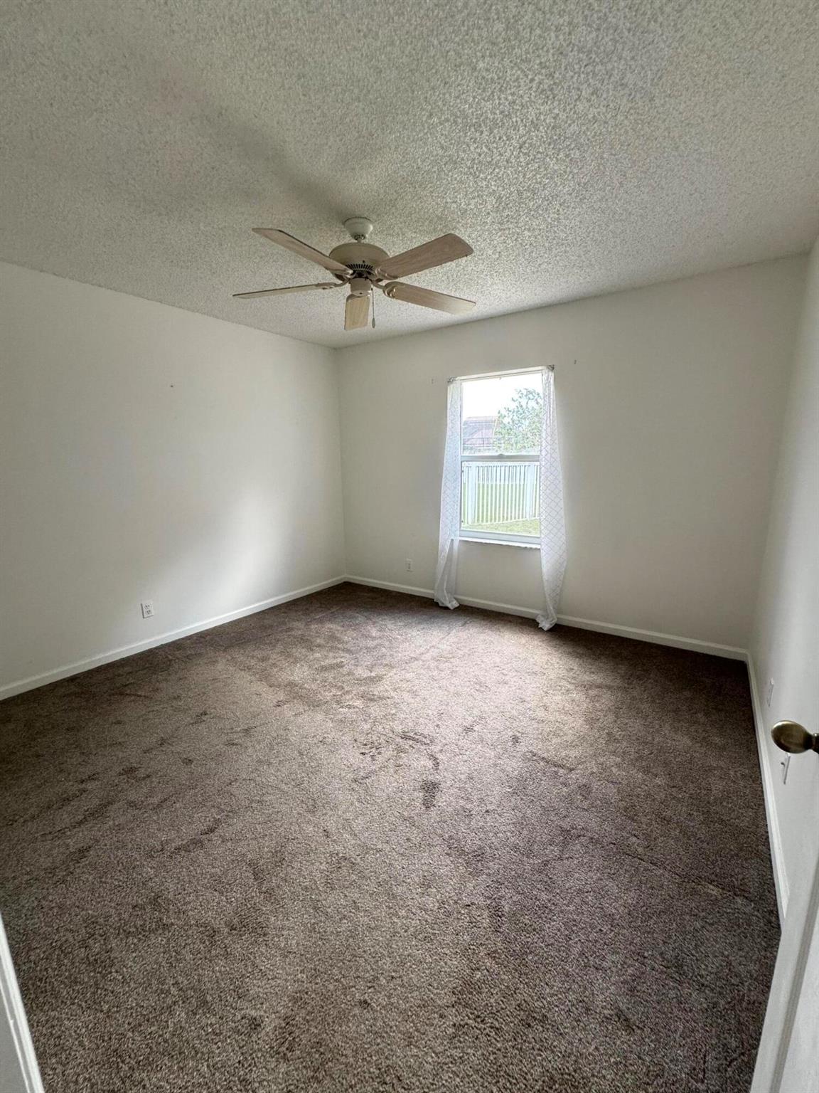 Boynton Beach, Florida 33436, United States, 3 Bedrooms Bedrooms, ,2 BathroomsBathrooms,Residential,Pending,209644