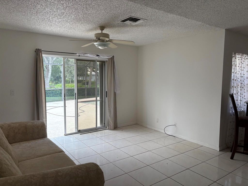 Photo of 19 Lawrence Lake Drive, Boynton Beach, FL 33436 (MLS # R11117944)