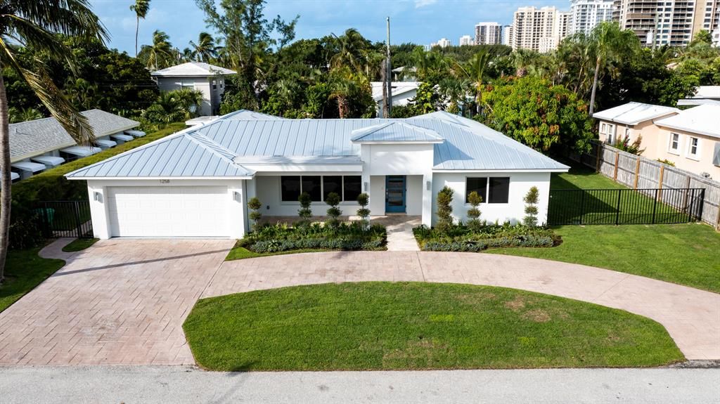 Photo of 1258 Yacht Harbor Drive, Singer Island, FL 33404 (MLS # R10746711)