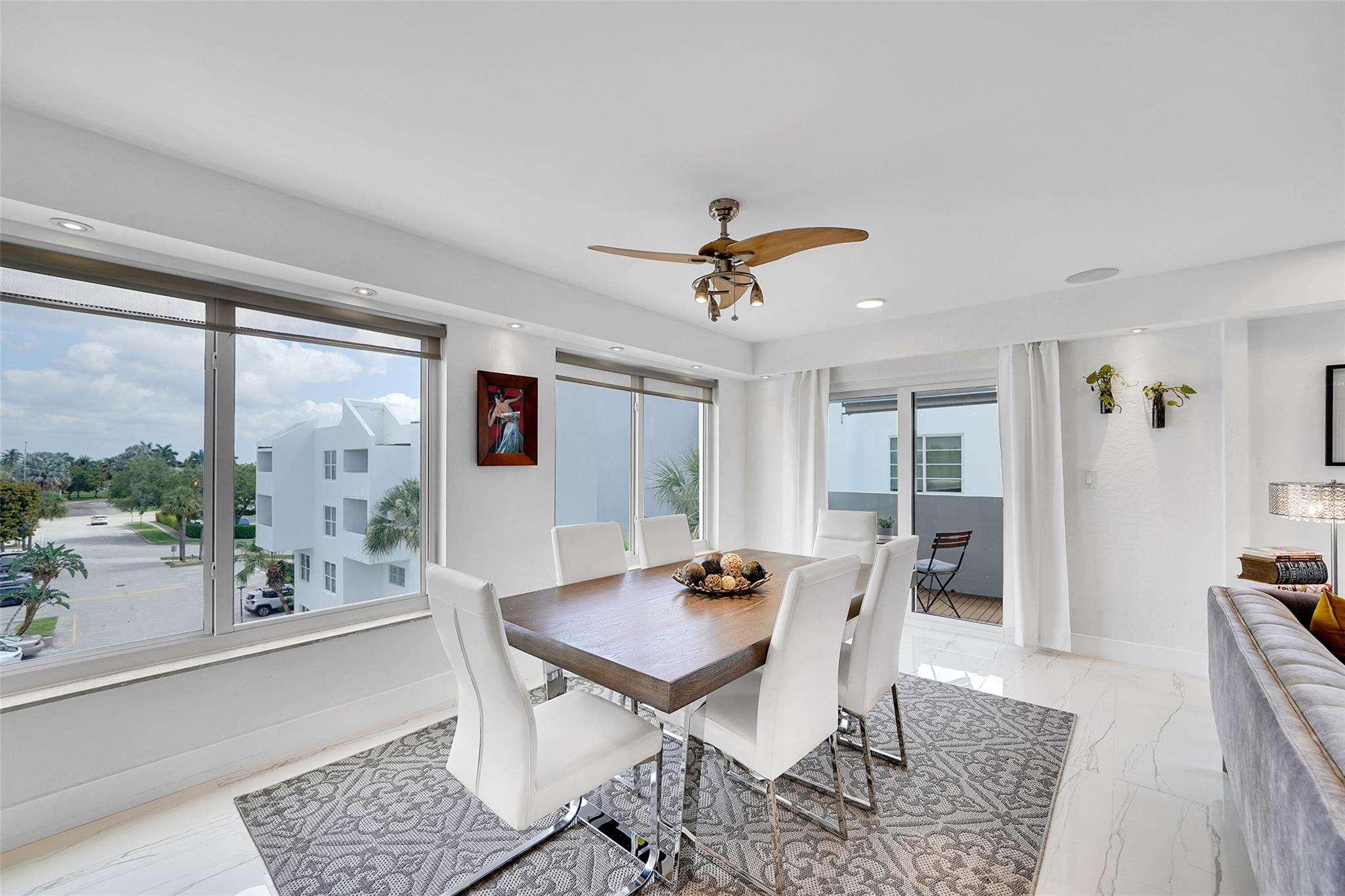 HARBOR'S EDGE OF POMPANO - Residential