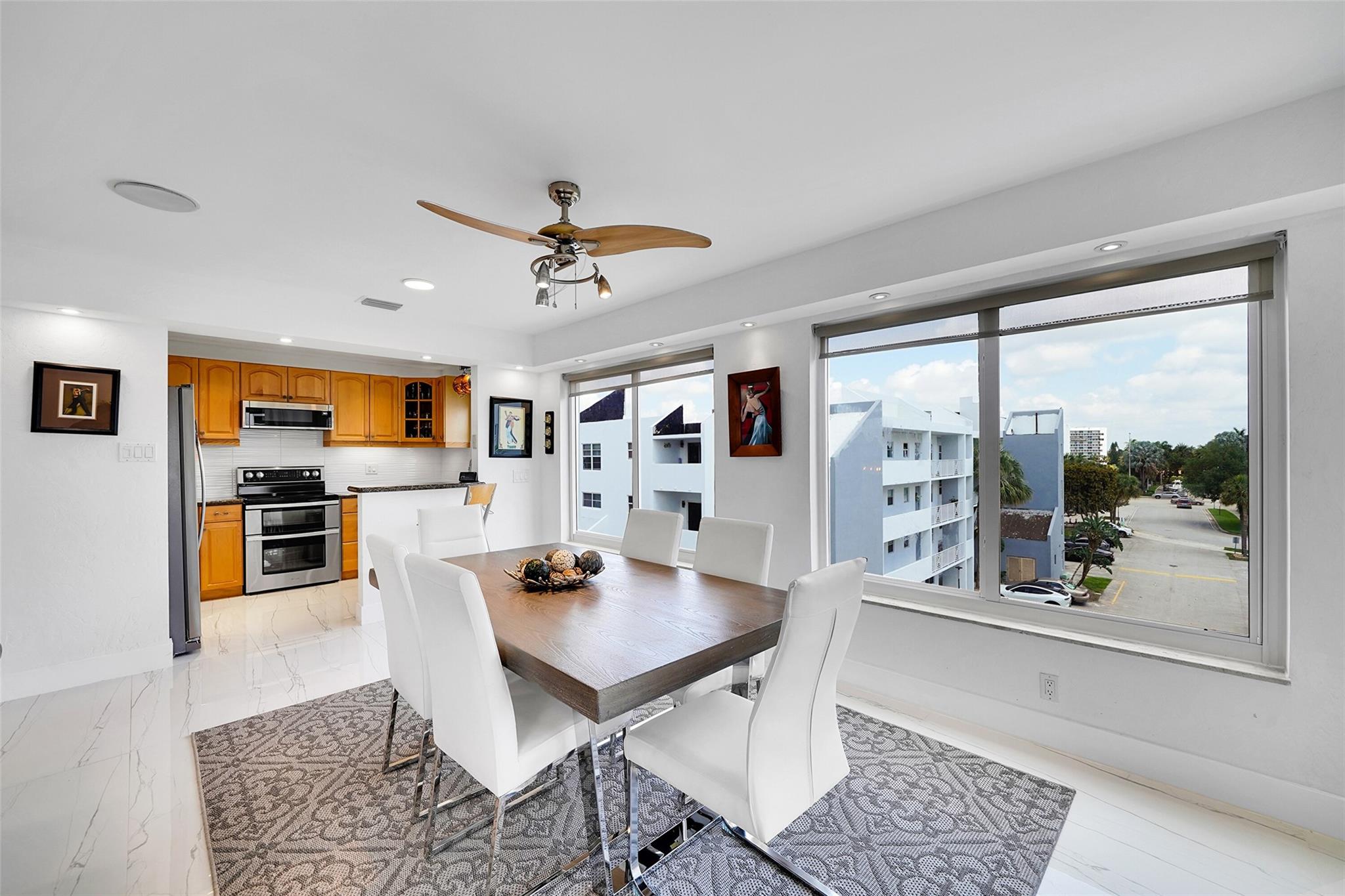 HARBOR'S EDGE OF POMPANO - Residential