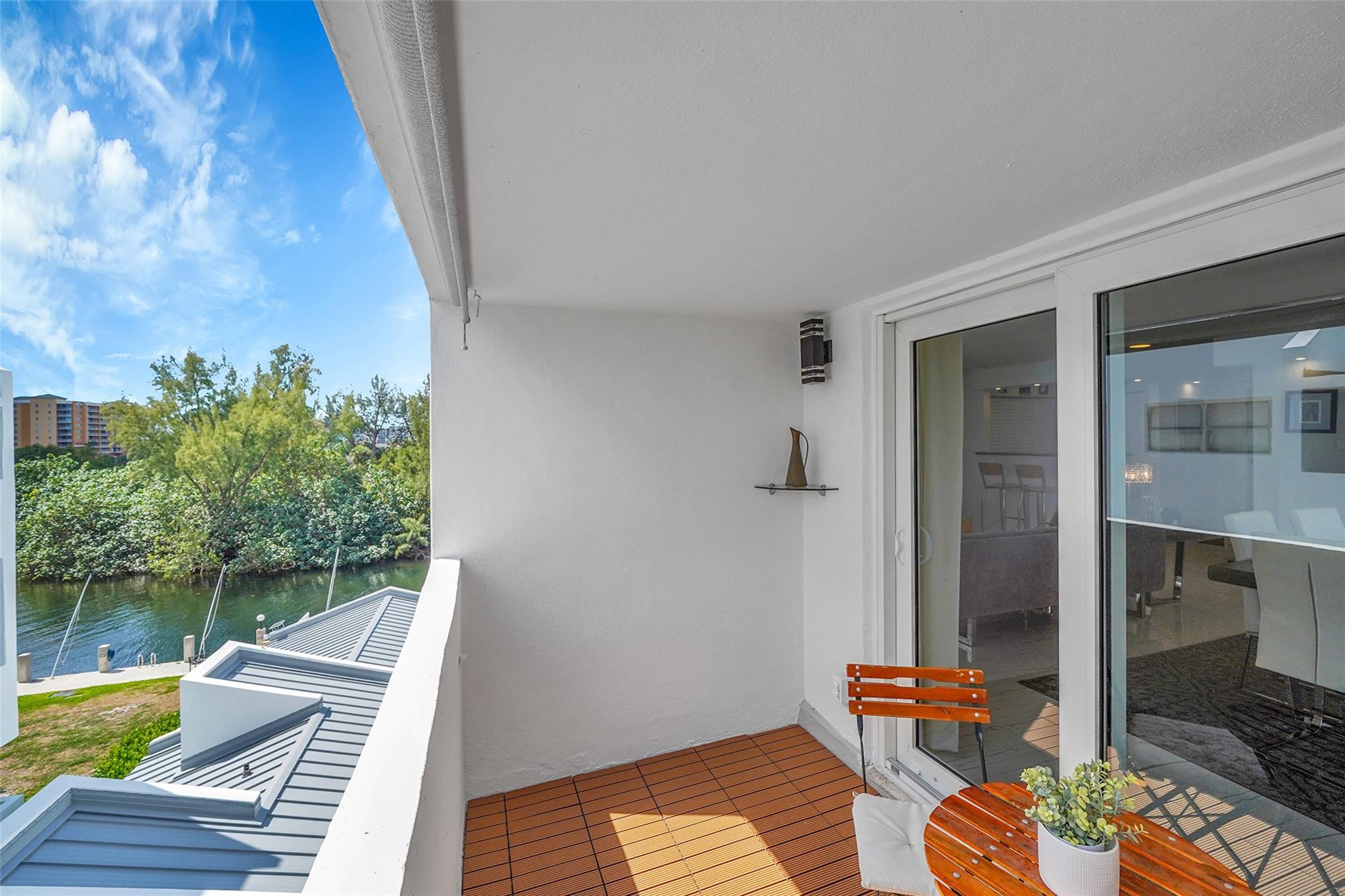 HARBOR'S EDGE OF POMPANO - Residential