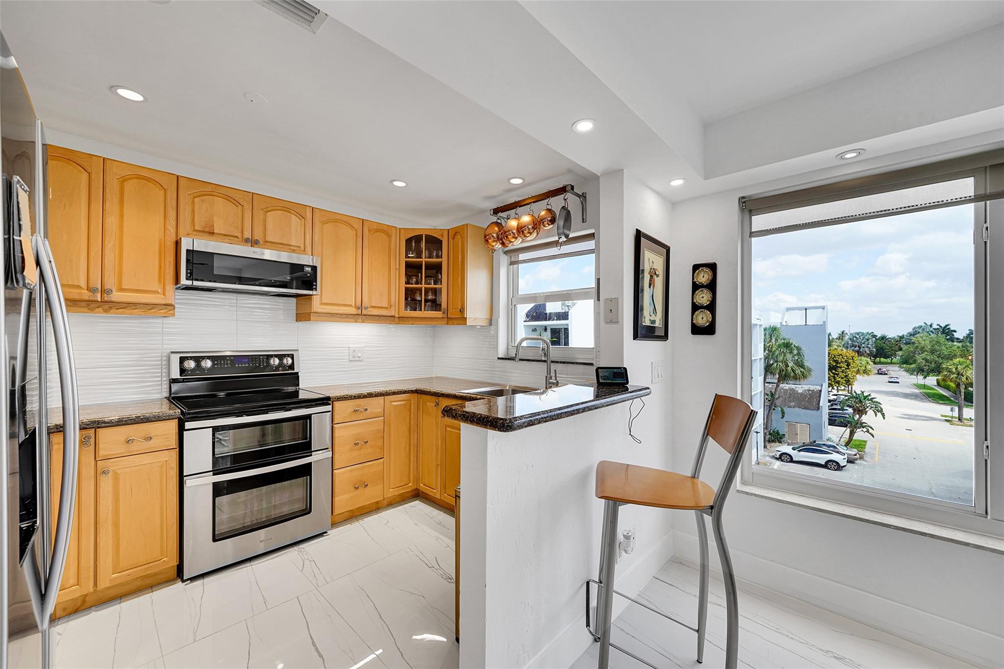 HARBOR'S EDGE OF POMPANO - Residential