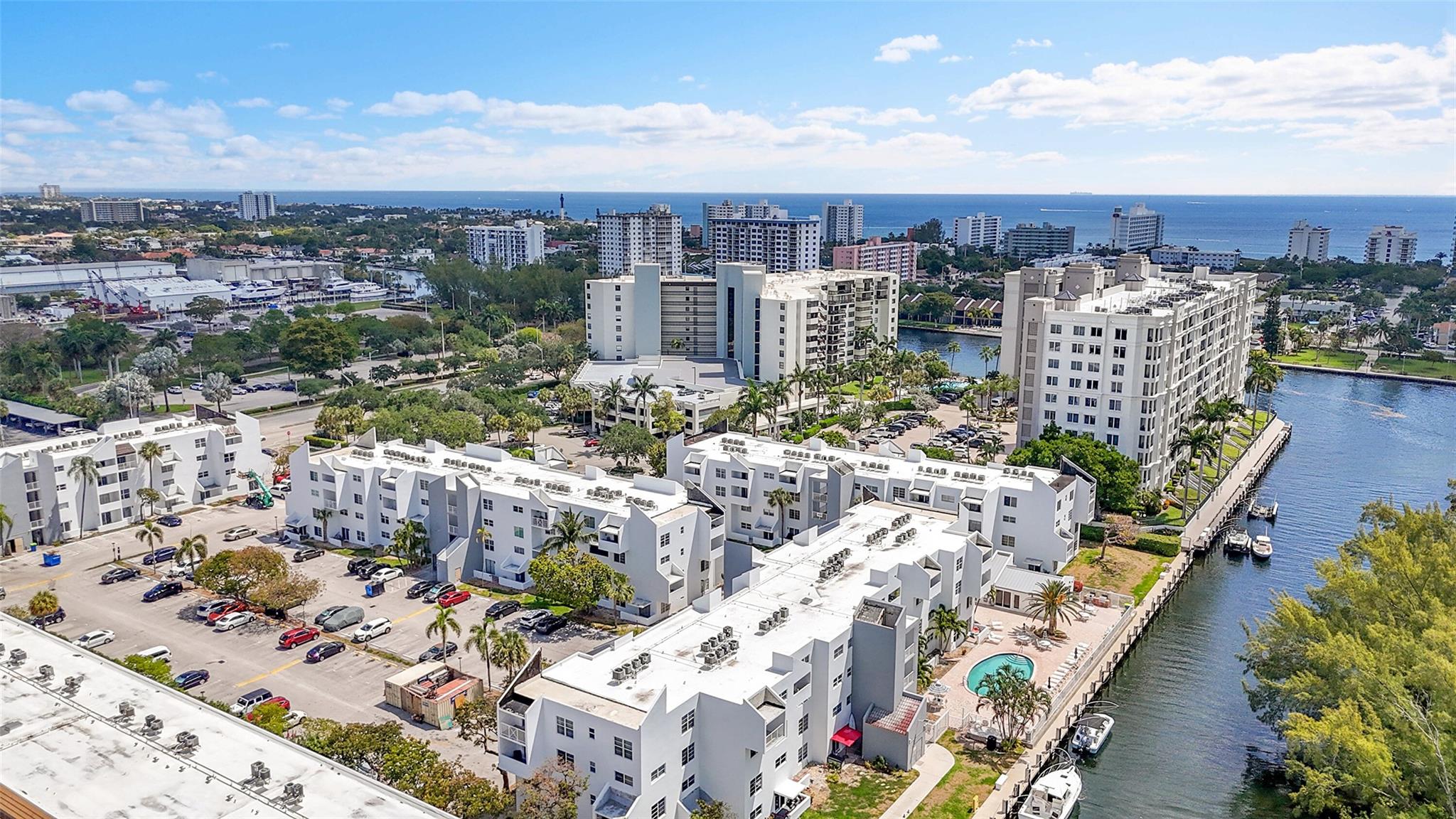 HARBOR'S EDGE OF POMPANO - Residential