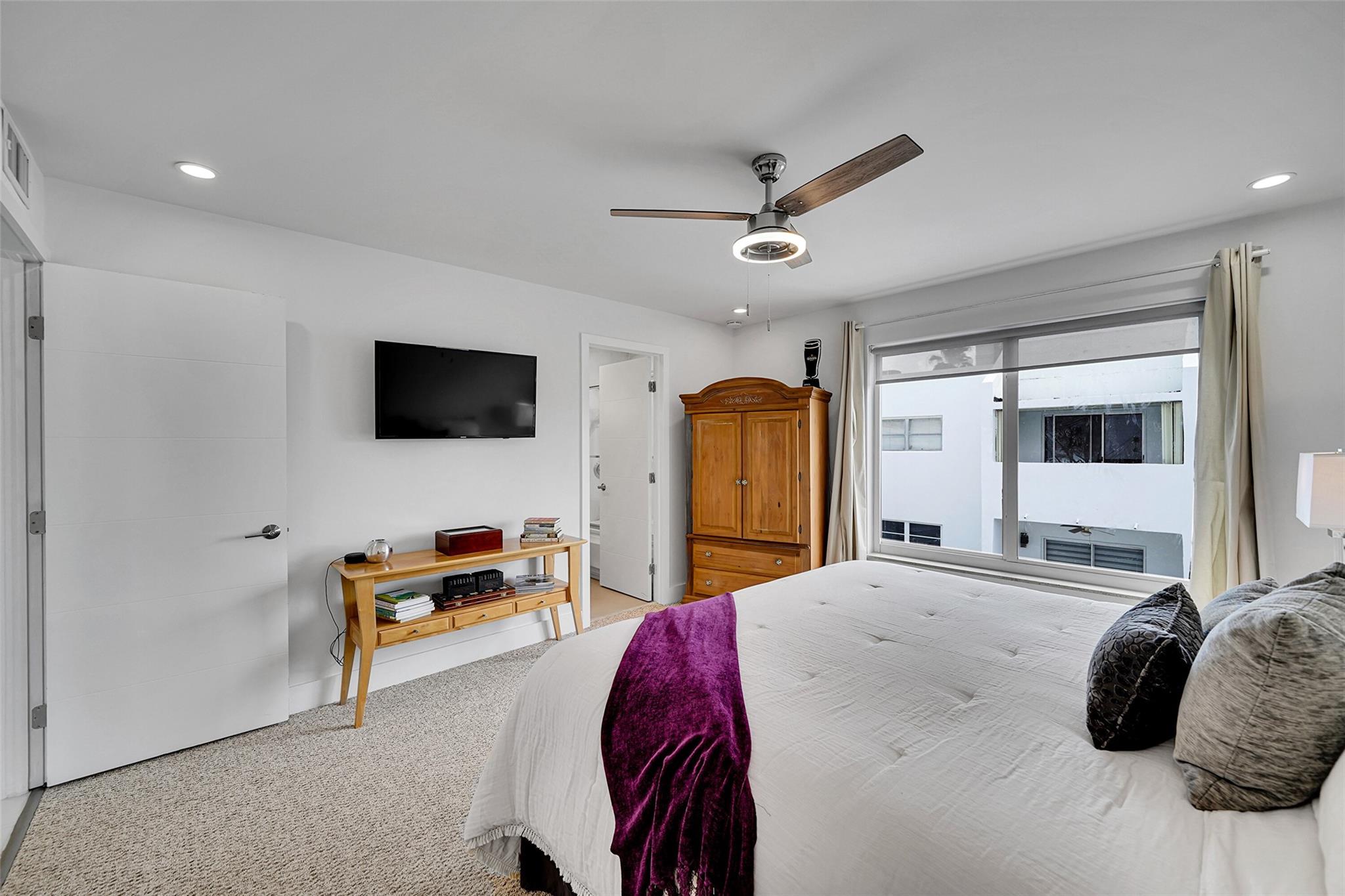 HARBOR'S EDGE OF POMPANO - Residential