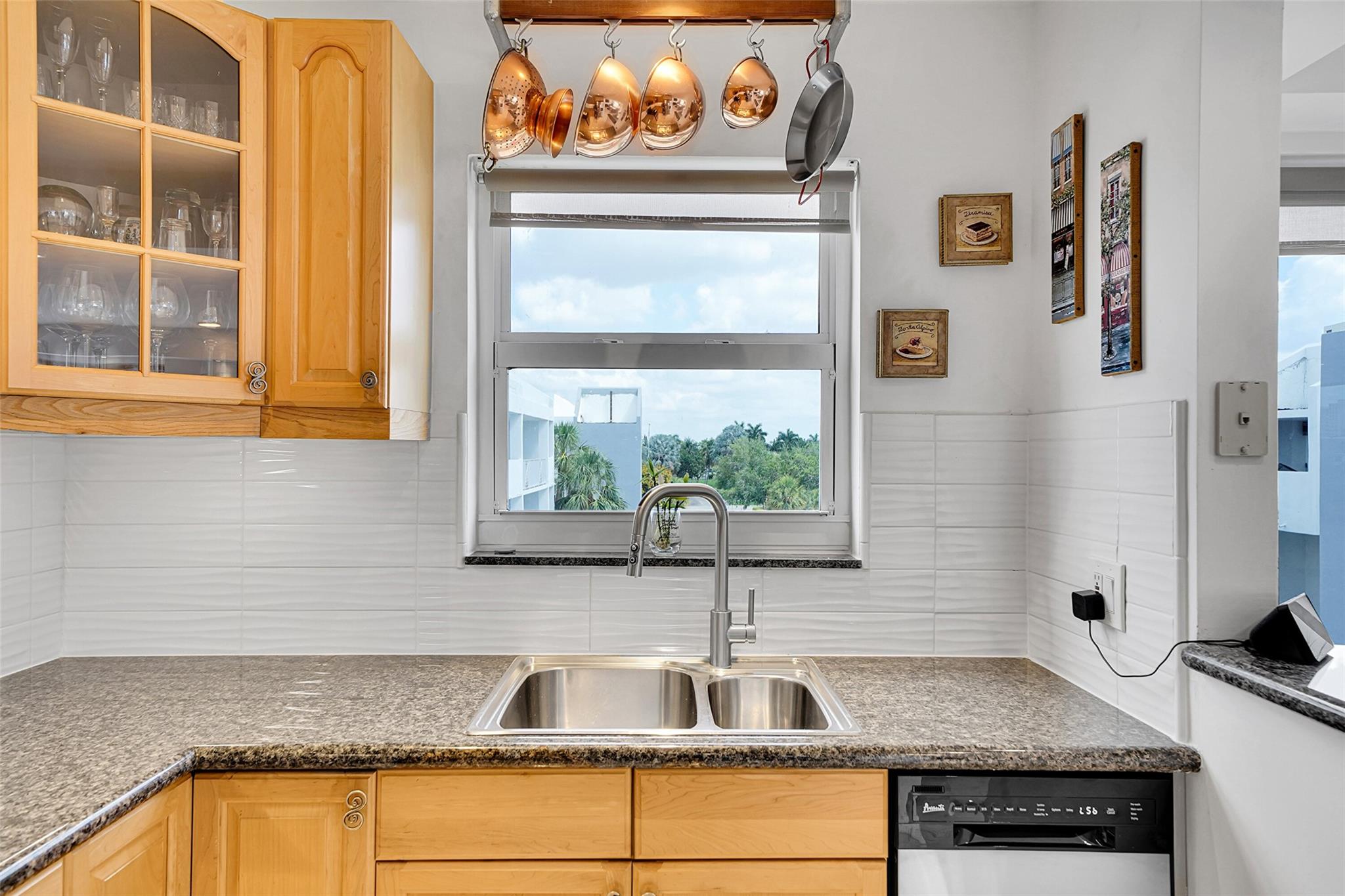 HARBOR'S EDGE OF POMPANO - Residential