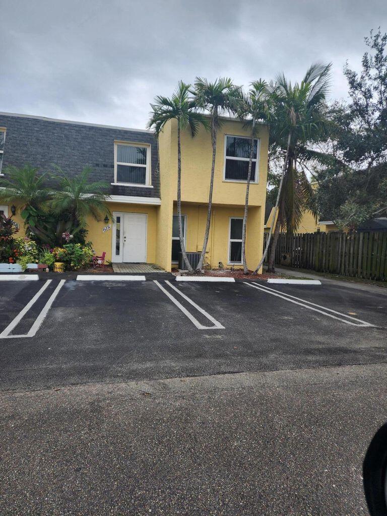PELICAN POINT AT BOYNTON - Residential Lease