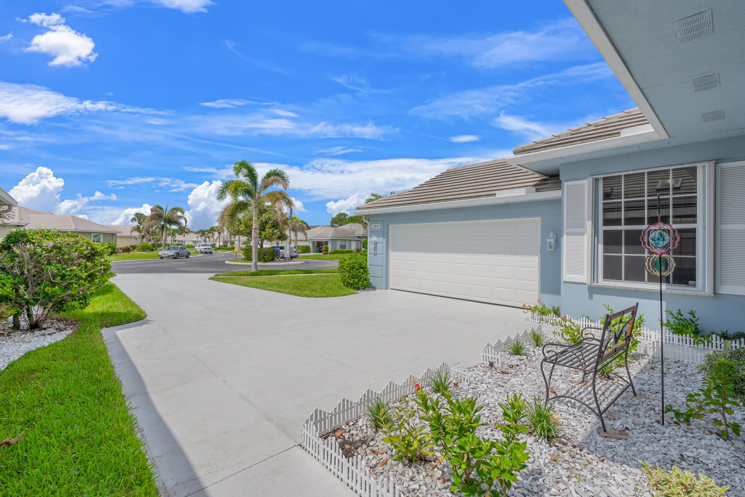 244 NW Bentley Circle