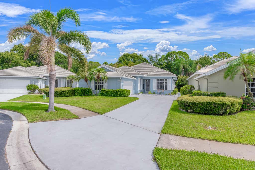 Photo of 244 NW Bentley Circle, Port Saint Lucie, FL 34986 (MLS # B26048787)