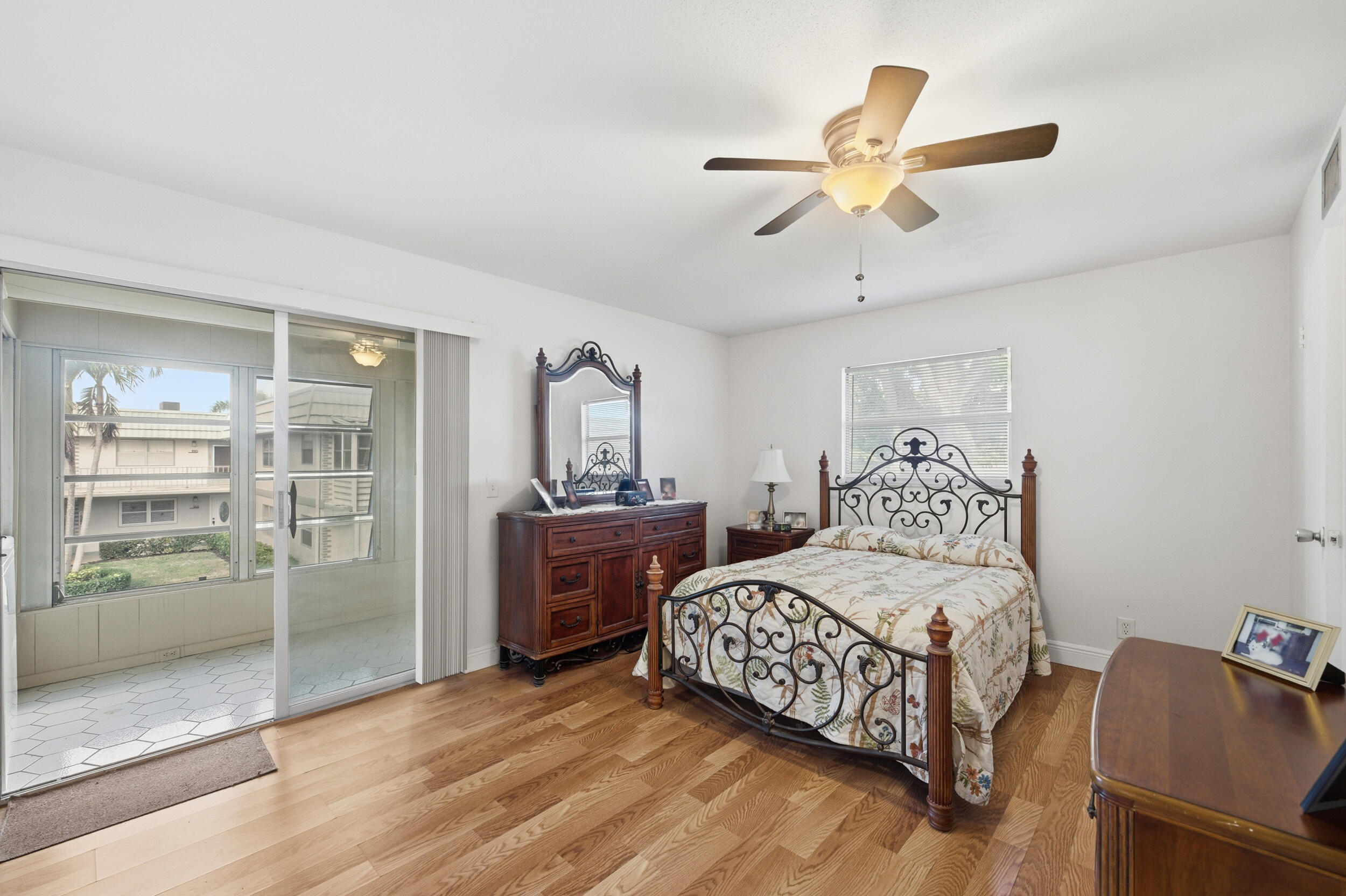 KINGS POINT MONACO CONDOS - Residential