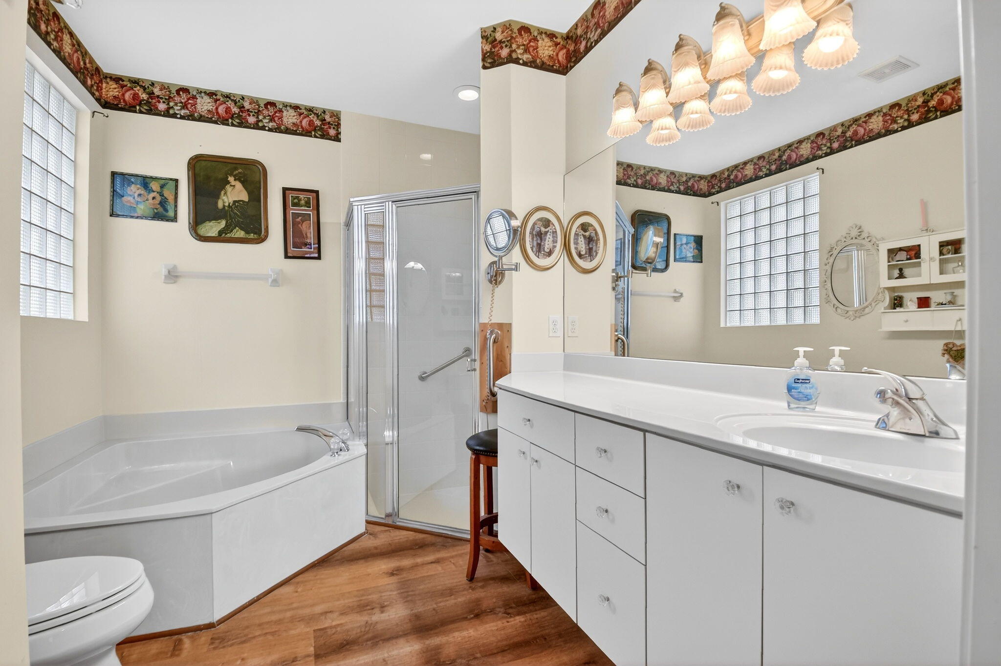 FLORAL LAKES PH 3 AND 4 - Residential