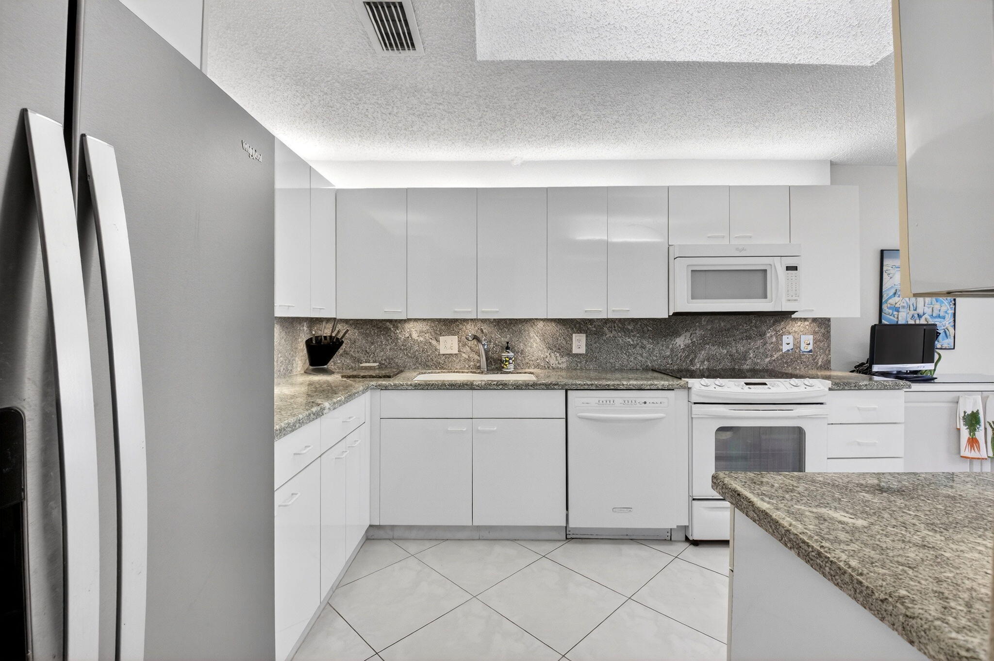 EASTGATE AT HUNTERS RUN CONDO - Residential