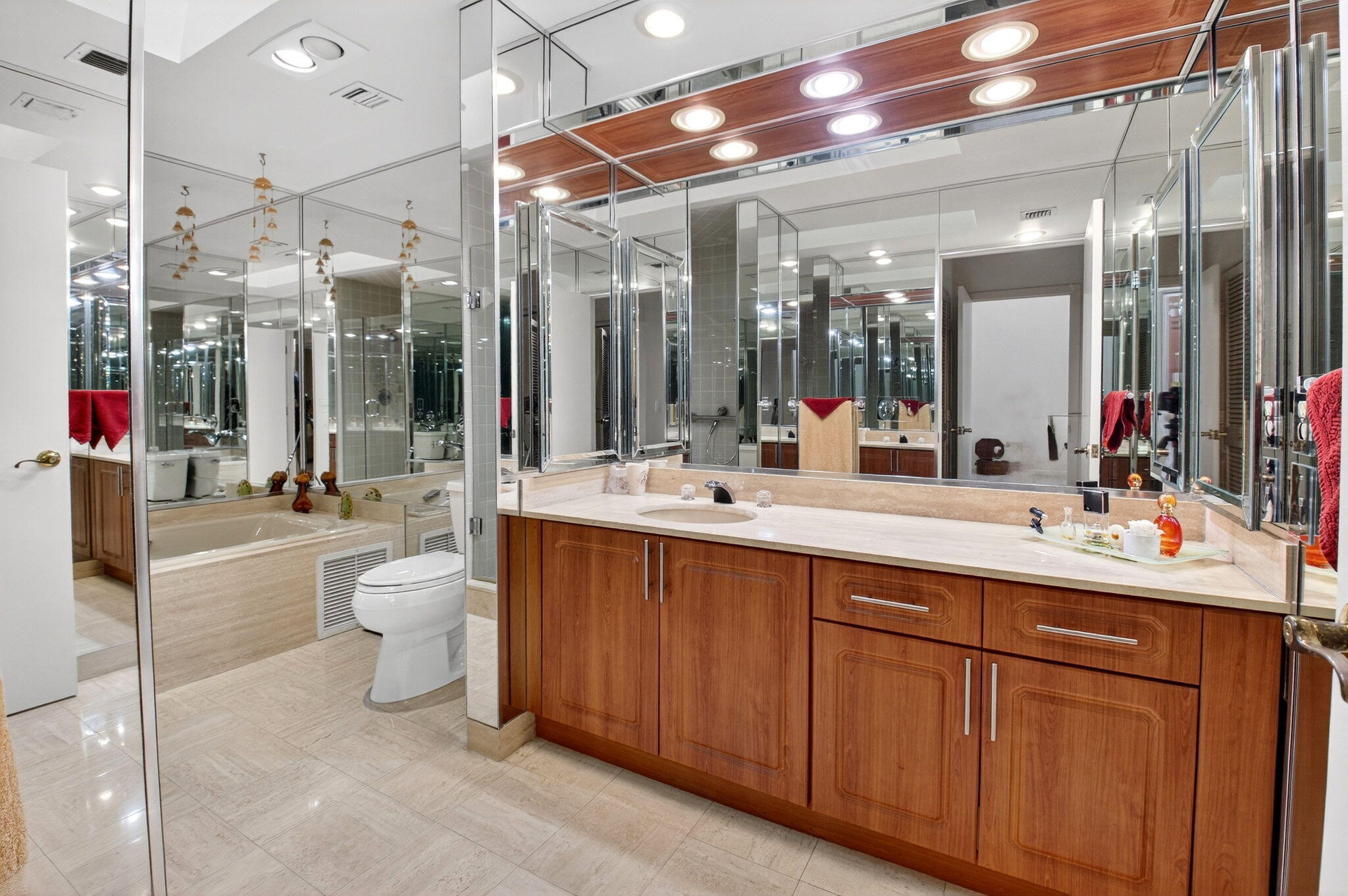 EASTGATE AT HUNTERS RUN CONDO - Residential