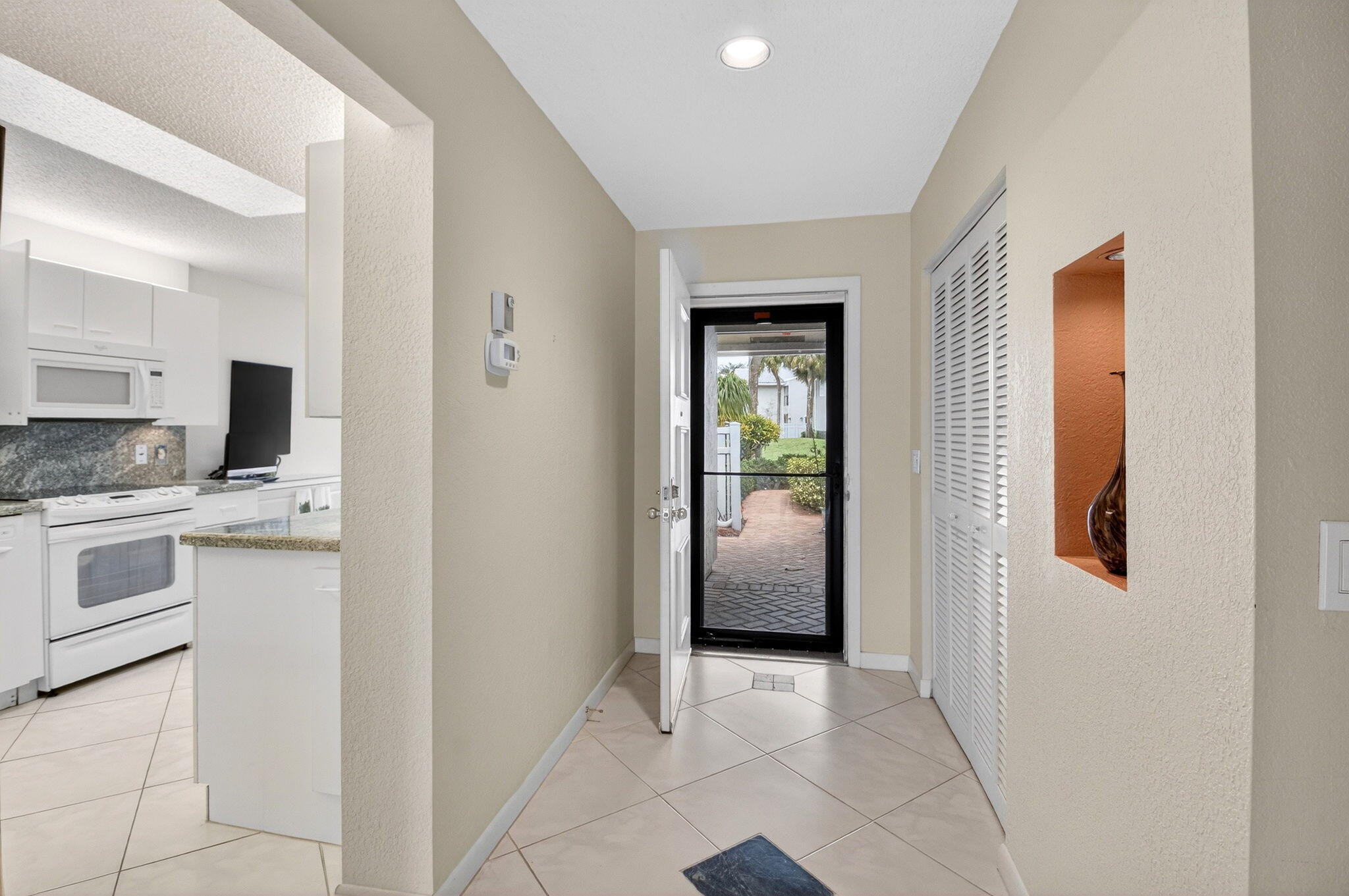 EASTGATE AT HUNTERS RUN CONDO - Residential