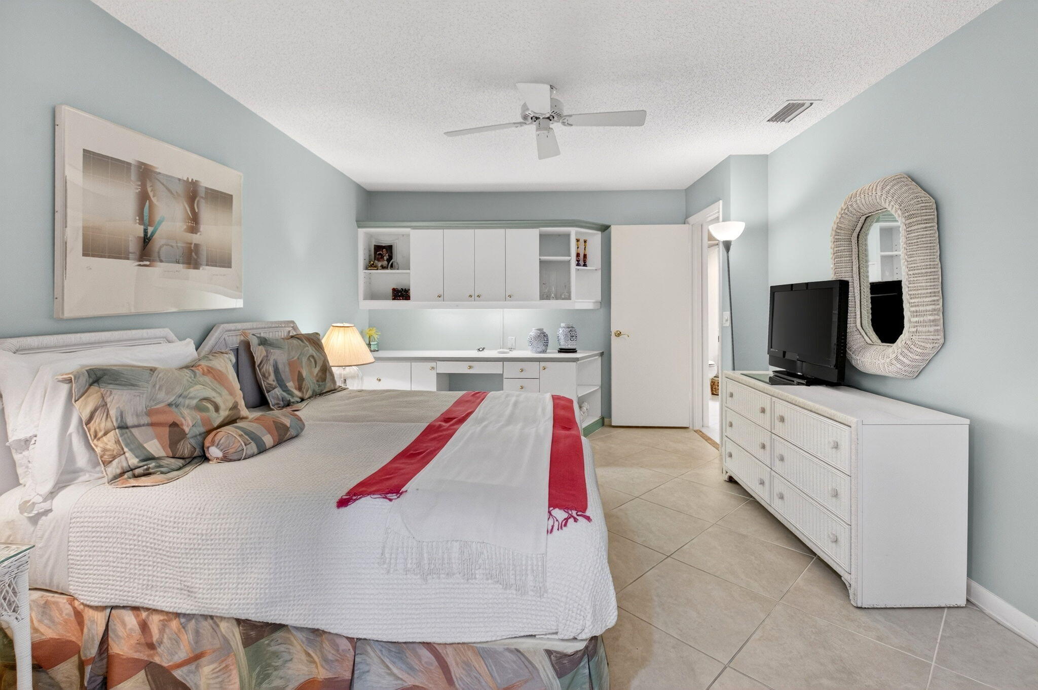 EASTGATE AT HUNTERS RUN CONDO - Residential