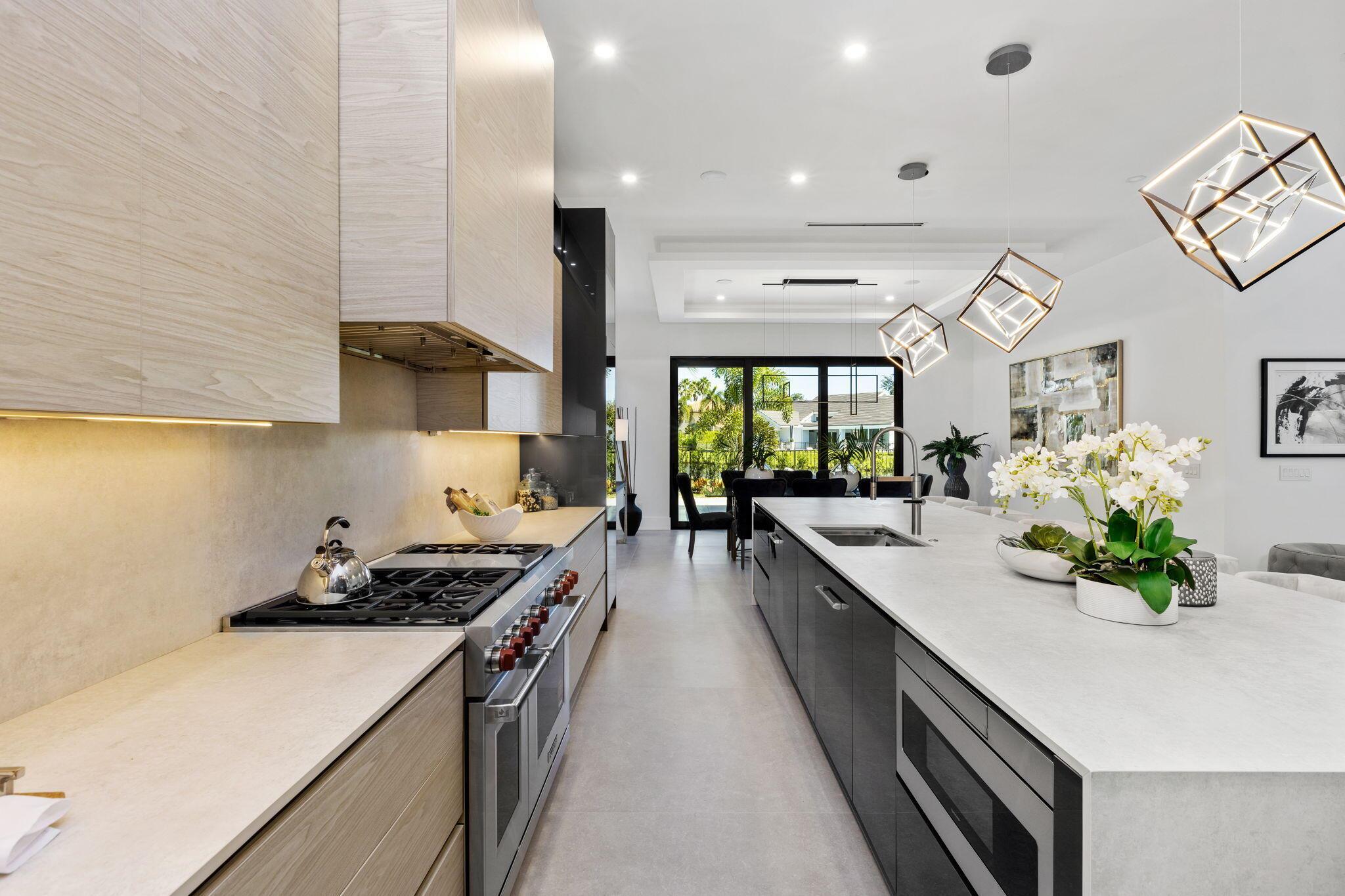 HAMPTONS - Residential