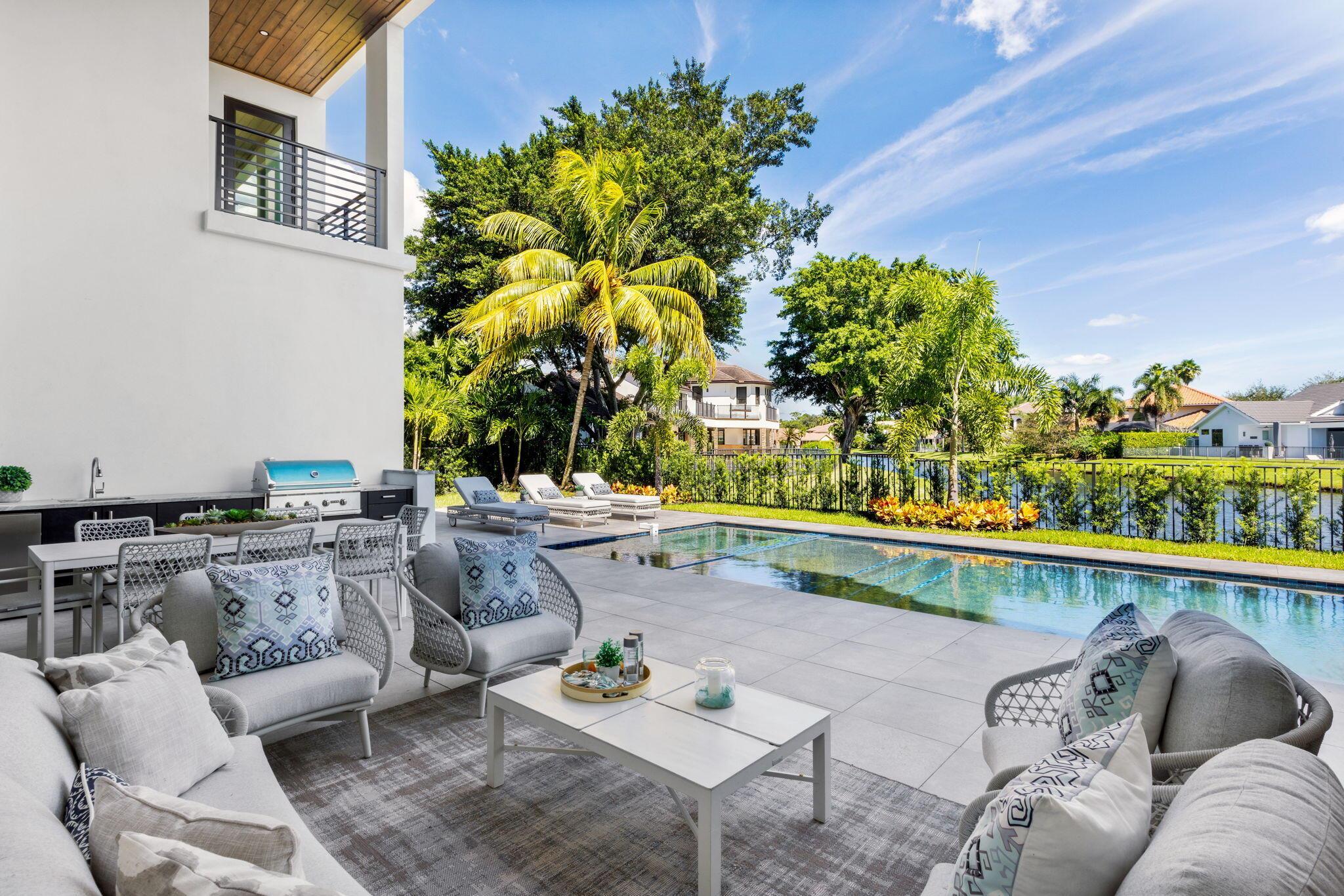 HAMPTONS - Residential