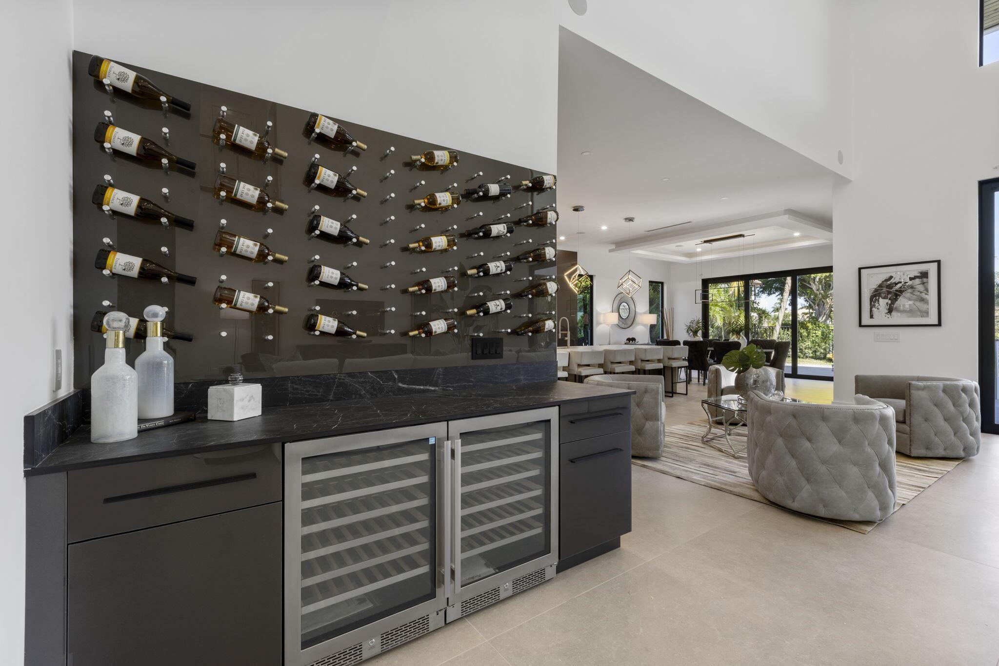 HAMPTONS - Residential