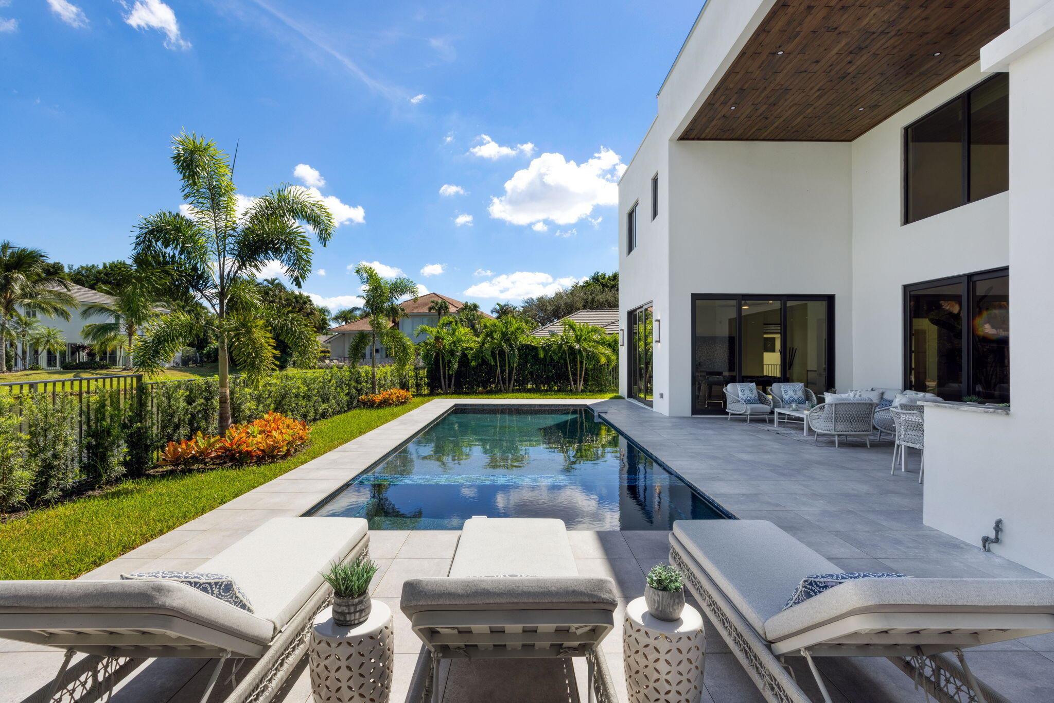 HAMPTONS - Residential