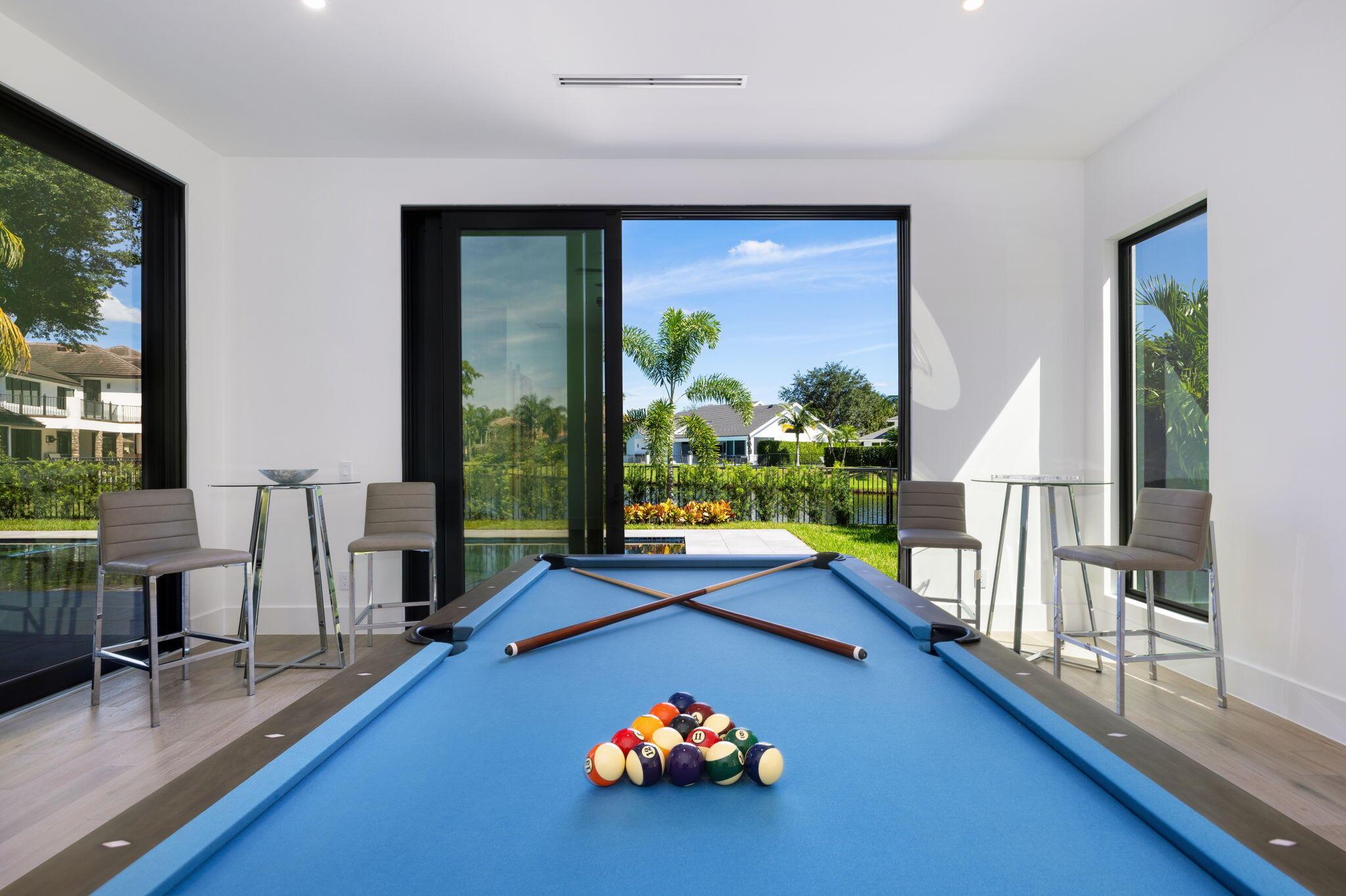 HAMPTONS - Residential