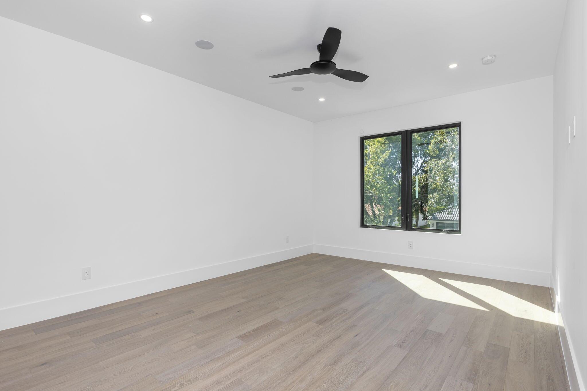 HAMPTONS - Residential