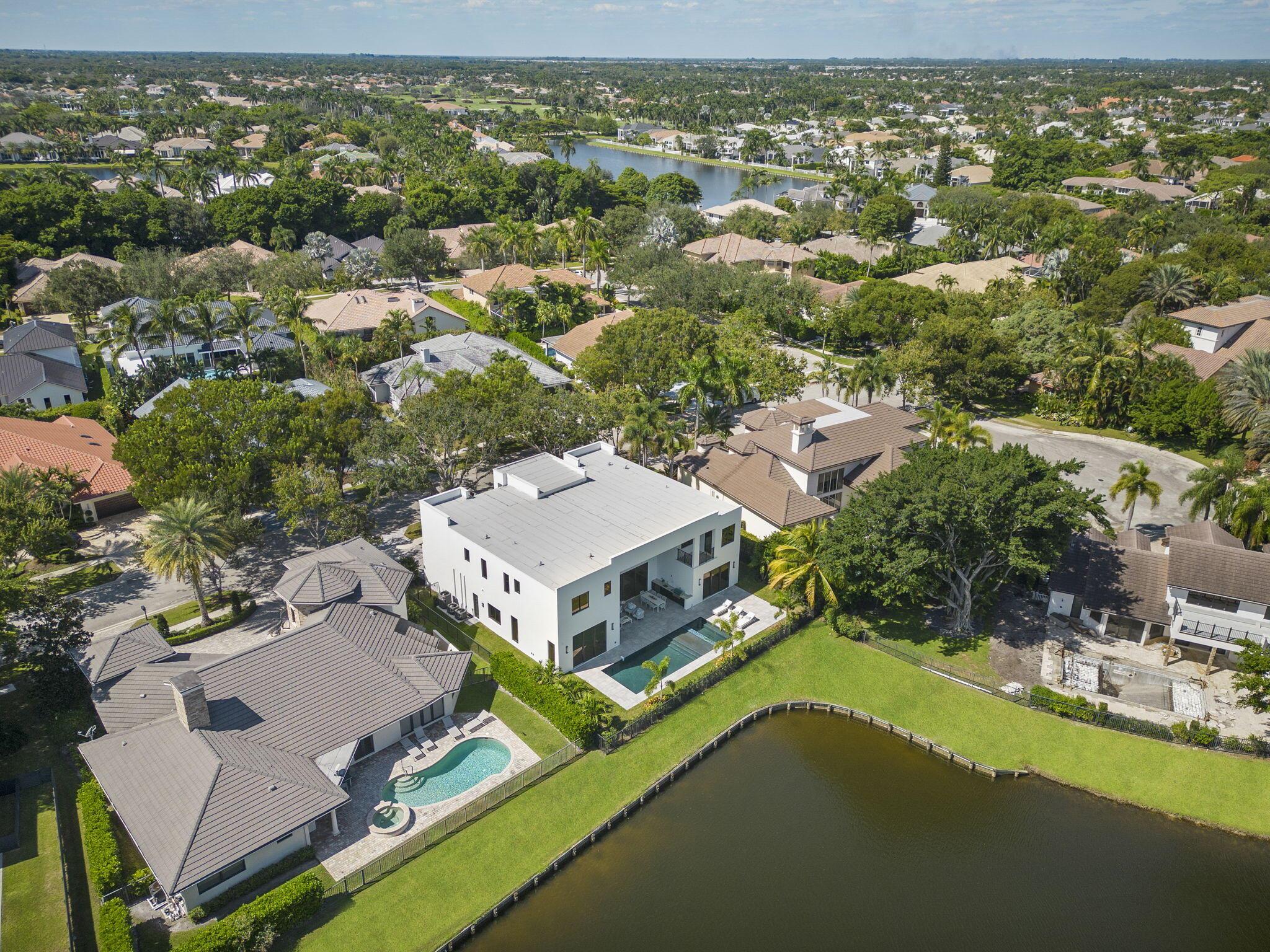 HAMPTONS - Residential