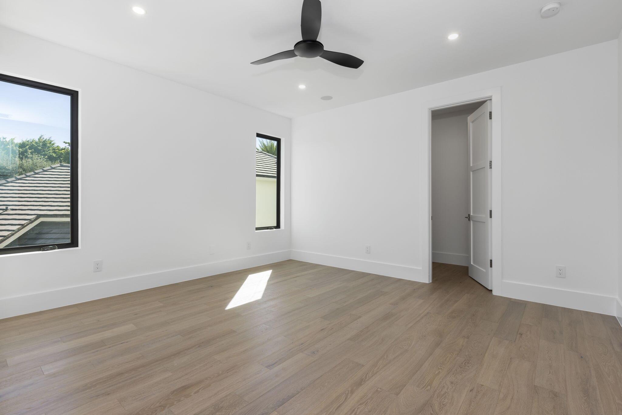 HAMPTONS - Residential