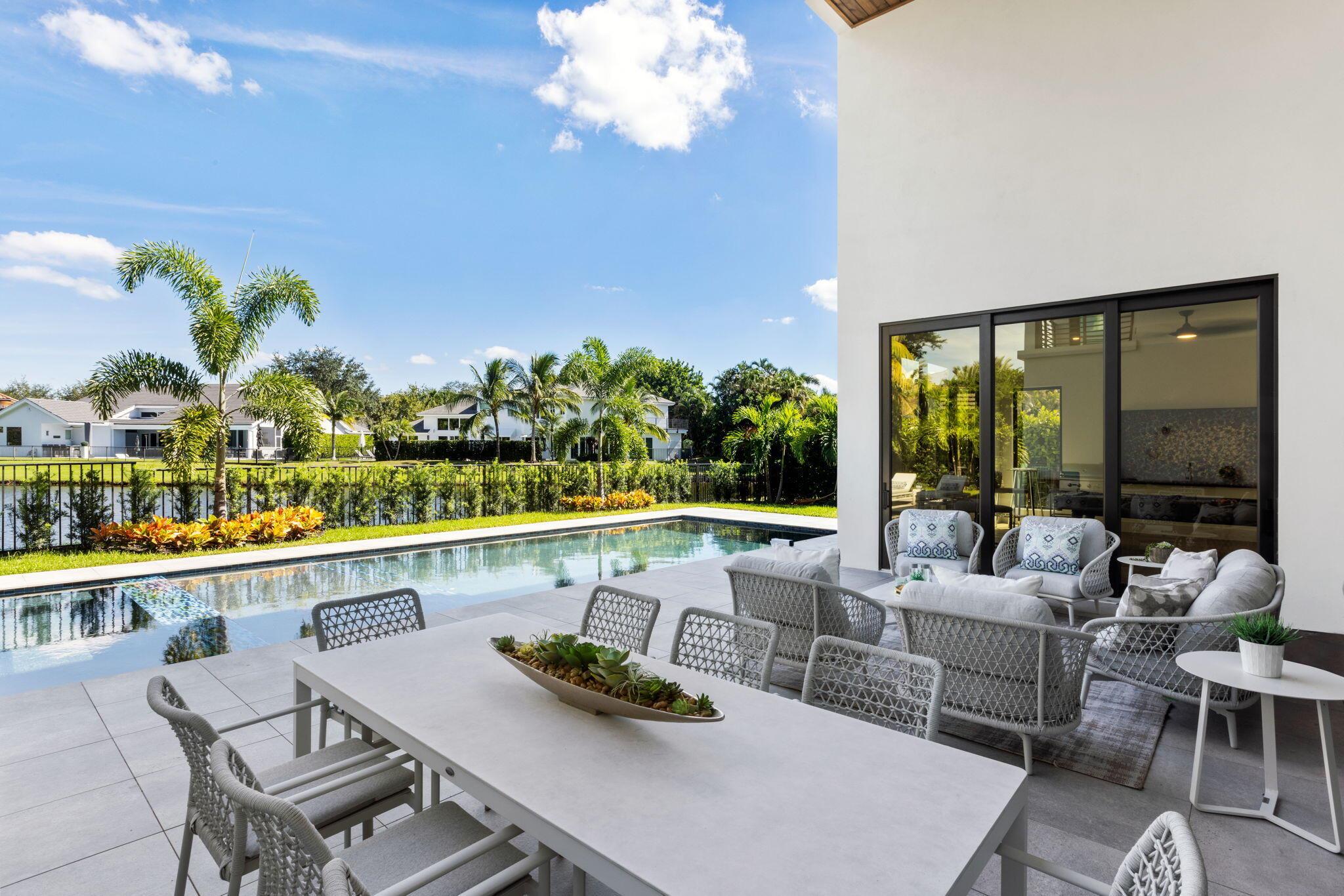 HAMPTONS - Residential