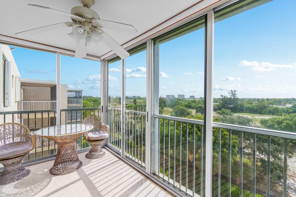 BOCA TEECA CONDO 3 - Residential