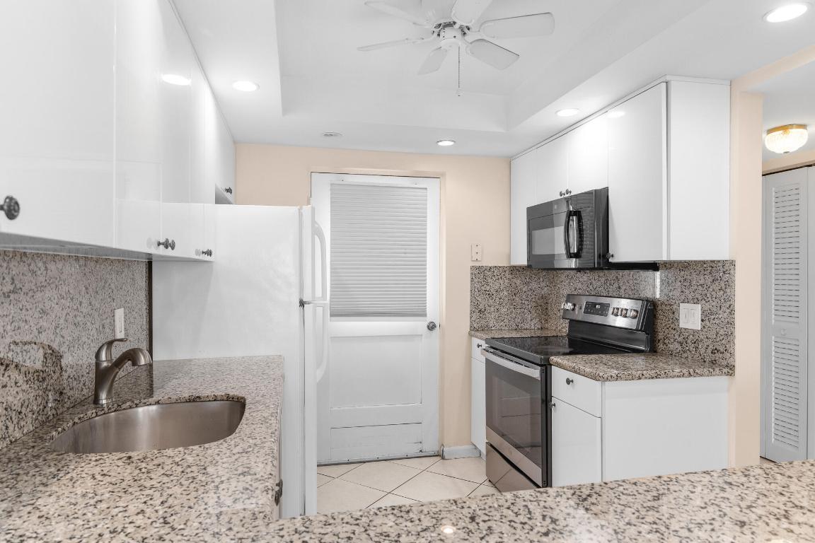 BOCA TEECA CONDO 3 - Residential