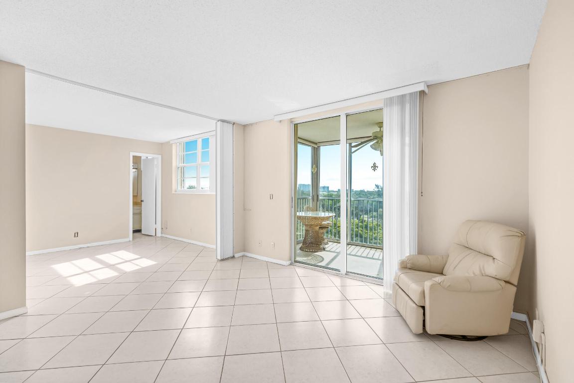 BOCA TEECA CONDO 3 - Residential