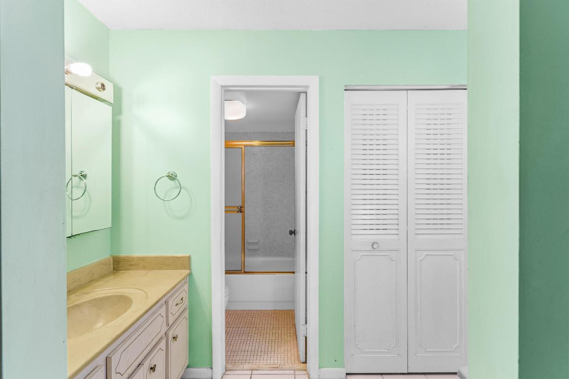 BOCA TEECA CONDO 3 - Residential