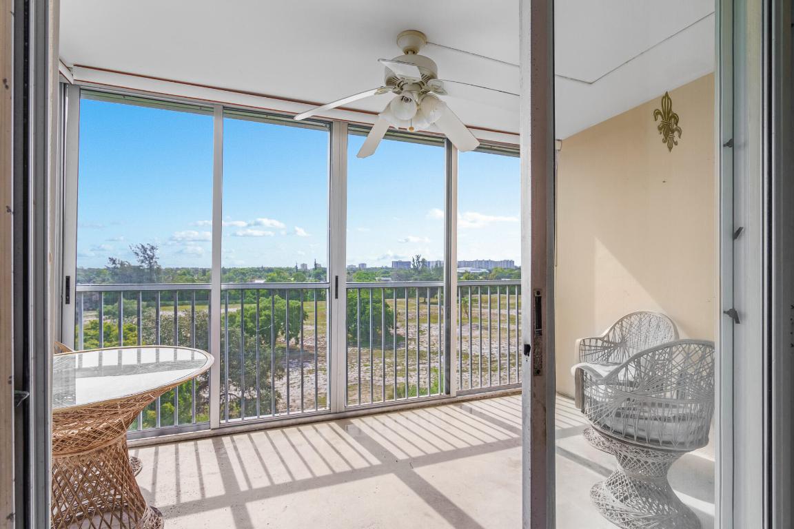 BOCA TEECA CONDO 3 - Residential