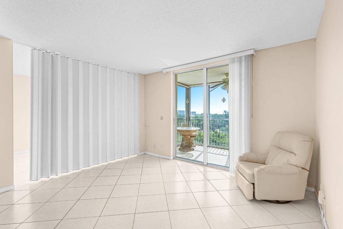 BOCA TEECA CONDO 3 - Residential