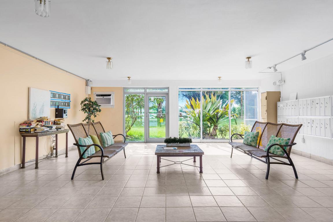 BOCA TEECA CONDO 3 - Residential