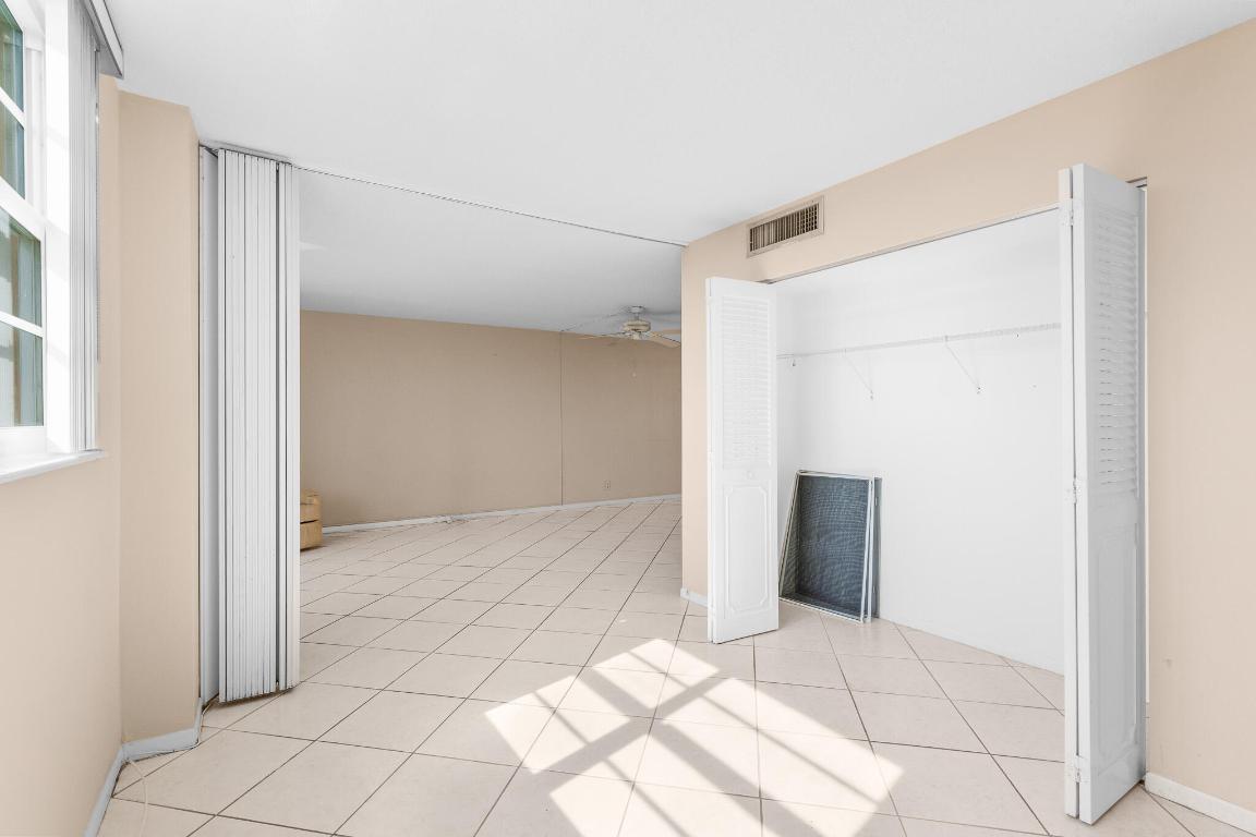 BOCA TEECA CONDO 3 - Residential