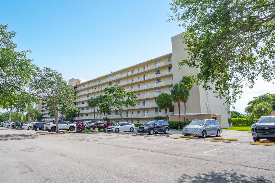 BOCA TEECA CONDO 3 - Residential